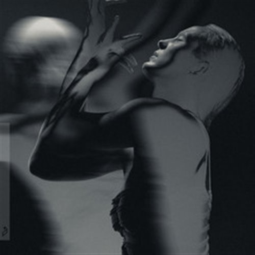 Genix  Lyca - Under My Skin (Club Mix) (0002)