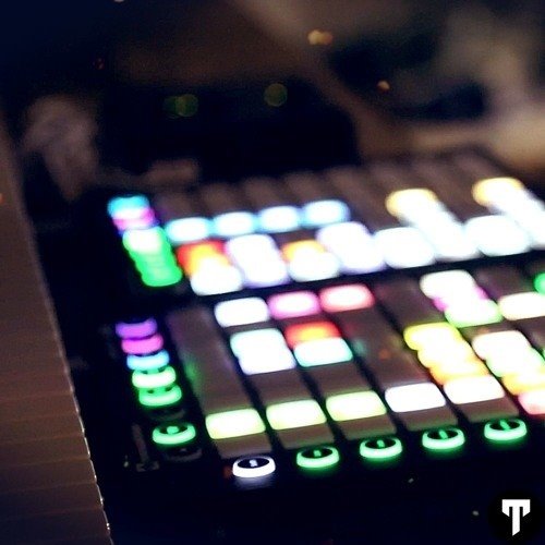 TAK-K-Pop Culture (Live Mashup)