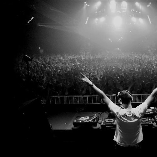 Dimitri Vegas  Like Mike x Chasner vs Disciples - How Deep Is Your Love (DJ Arman Aveiru 'Mammoth' Edit)